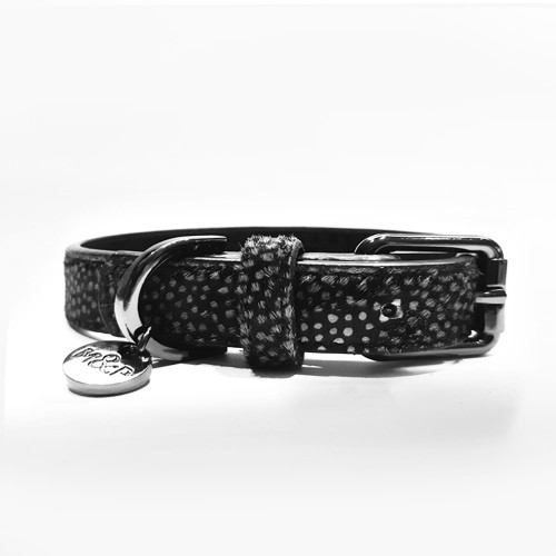 MP4156 Jaguar Noir - Collars.jpg