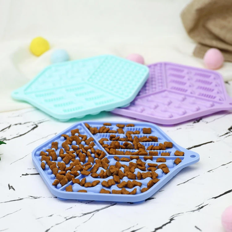 LICKING-MAT-MINT2.jpg