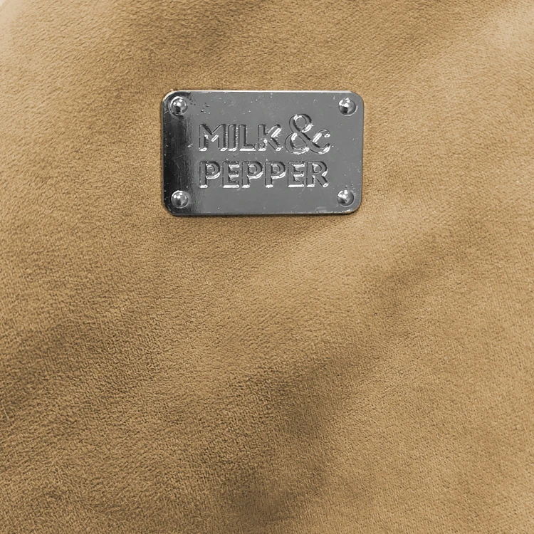 MP3048 - RORY Camel Zoom.jpg