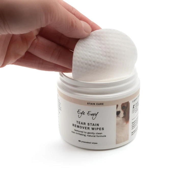 Dog-wipes-being-lifted-out-of-the-jar-web__31797.jpg
