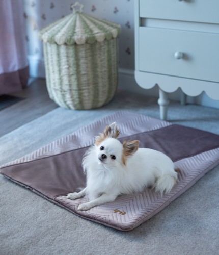 Mata dla psa Petstories Lyon różowa.jpg