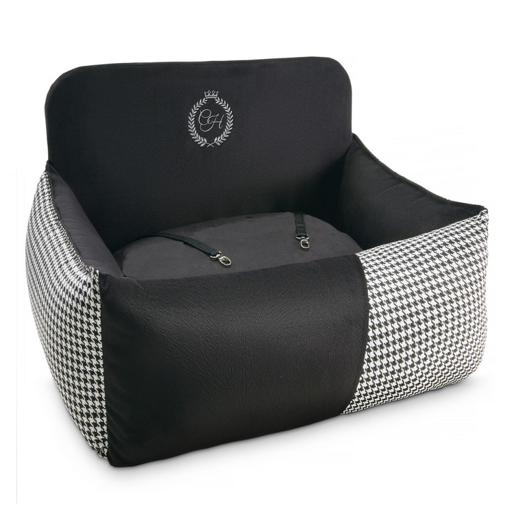 CH-Porto-single-black-car-seat.jpeg